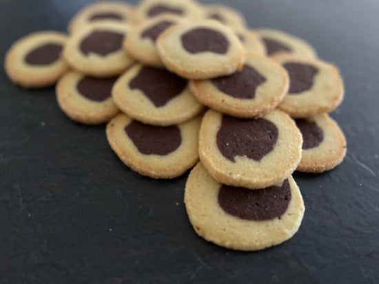 Buttergebäck schwarz weiß eigene Herstellung Buttergebäck schwarz weiß eigene Herstellung